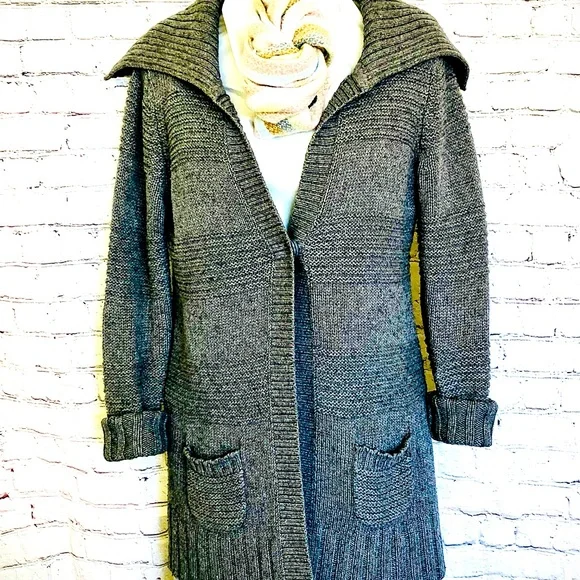 American Eagle Outfitters Wool Oversized Long Single Button Crochet Sweater ECU - Picture 3 of 12